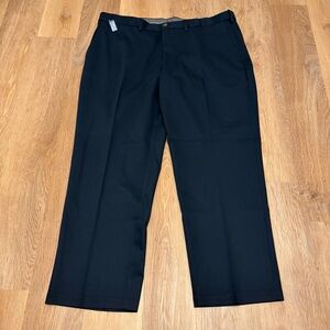 NWT Haggar Classic Fit Premium No Iron Khaki Pleated Navy Mens  42x30